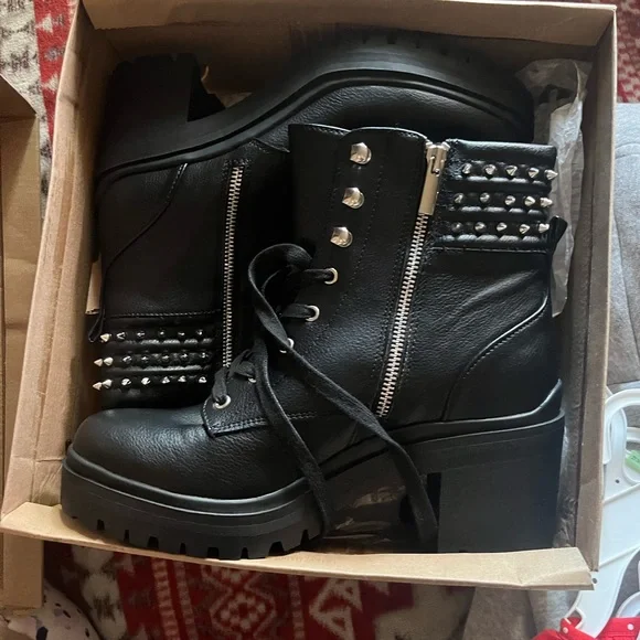 Steve Madden | Shoes | Im Selling My Steve Madden Leather  display picture 3